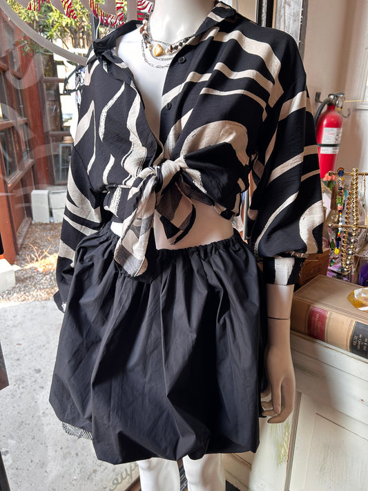 Black Balloon Puff Skirt