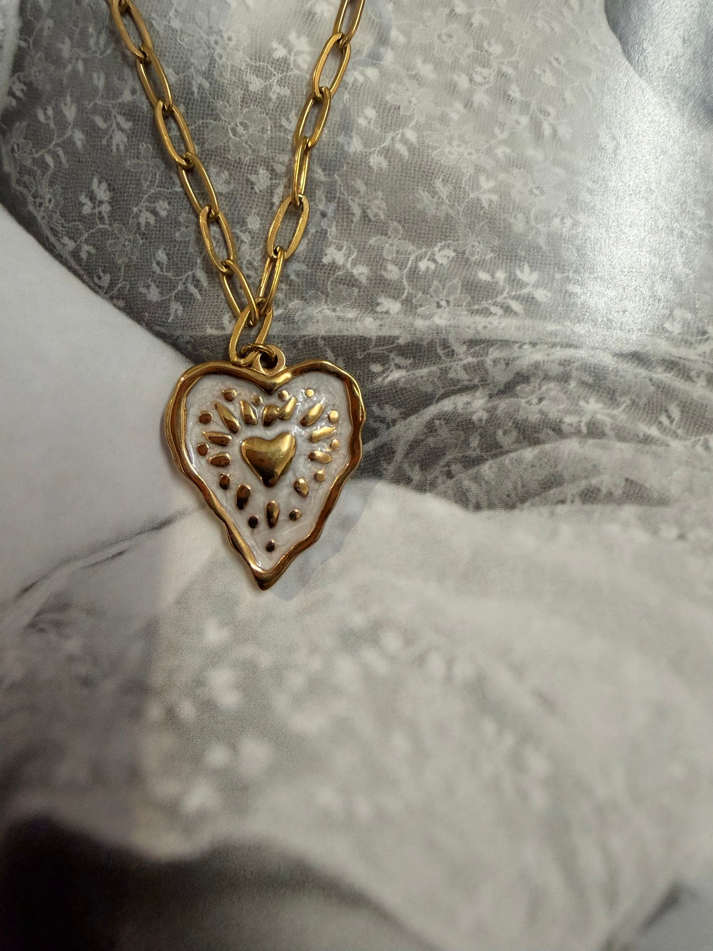 Gold White Heart Pendant Chain Necklace
